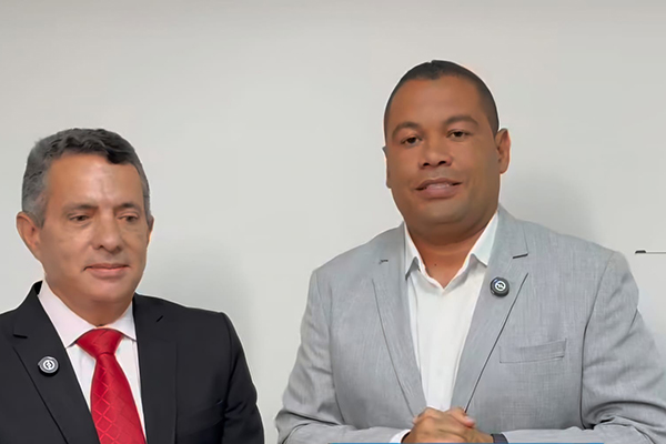 O vice-prefeito de Maragogipe, Adhemar Novaes (PP), e o prefeito Valnicio Armede O vice-prefeito de Maragogipe, Adhemar Novaes (PP), e o prefeito Valnicio Armede