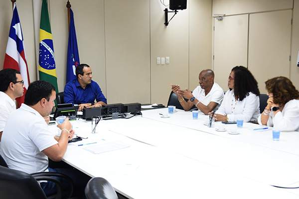 O prefeito Bruno Reis em reunião com a diretoria da APLB-Sindicato na tarde desta sexta-feira (18)