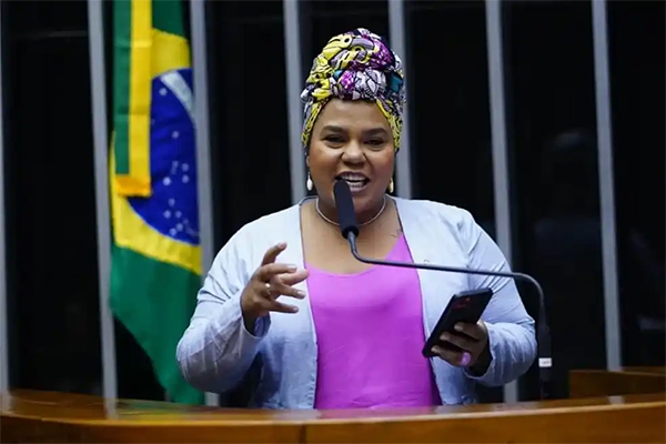 PT adiou a eleição em Minas após uma decisão judicial em favor da candidatura da deputada federal Dandara Tonantzin à presidência local da sigla.