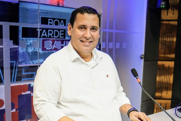 O ex-presidente do PT na Bahia e membro da direção nacional do partido, Éden Valadares O ex-presidente do PT na Bahia e membro da direção nacional do partido, Éden Valadares