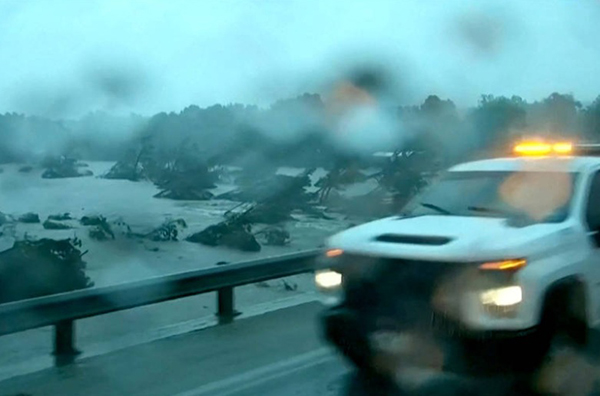 Meteorologistas falam em perigo extremo; Trump aciona Guarda Costeira Meteorologistas falam em perigo extremo; Trump aciona Guarda Costeira