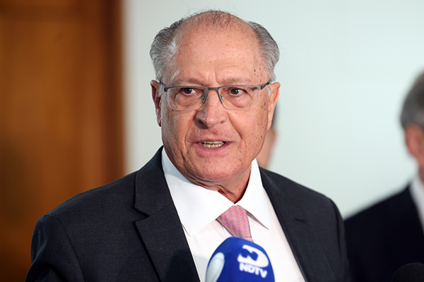 O vice-presidente e ministro da Indústria, Comércio e Serviços, Geraldo Alckmin O vice-presidente e ministro da Indústria, Comércio e Serviços, Geraldo Alckmin