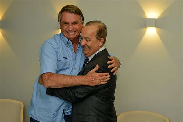 O ex-presidente Jair Bolsonaro e o governador de Santa Catarina, Jorginho Mello (PL) O ex-presidente Jair Bolsonaro e o governador de Santa Catarina, Jorginho Mello (PL)