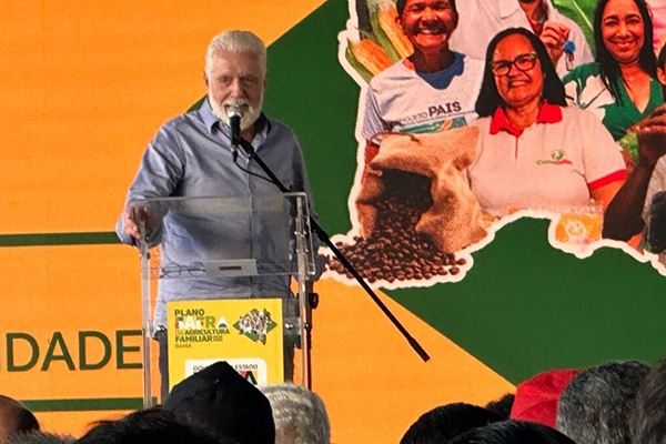 O senador Jaques Wagner (PT) O senador Jaques Wagner (PT)