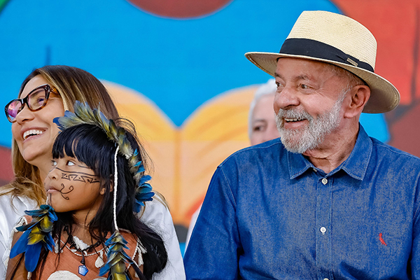 O presidente Lula (PT) e a primeira-dama Janja em solenidade de entregas do governo federal no município de Minas Novas (MG) O presidente Lula (PT) e a primeira-dama Janja em solenidade de entregas do governo federal no município de Minas Novas (MG)