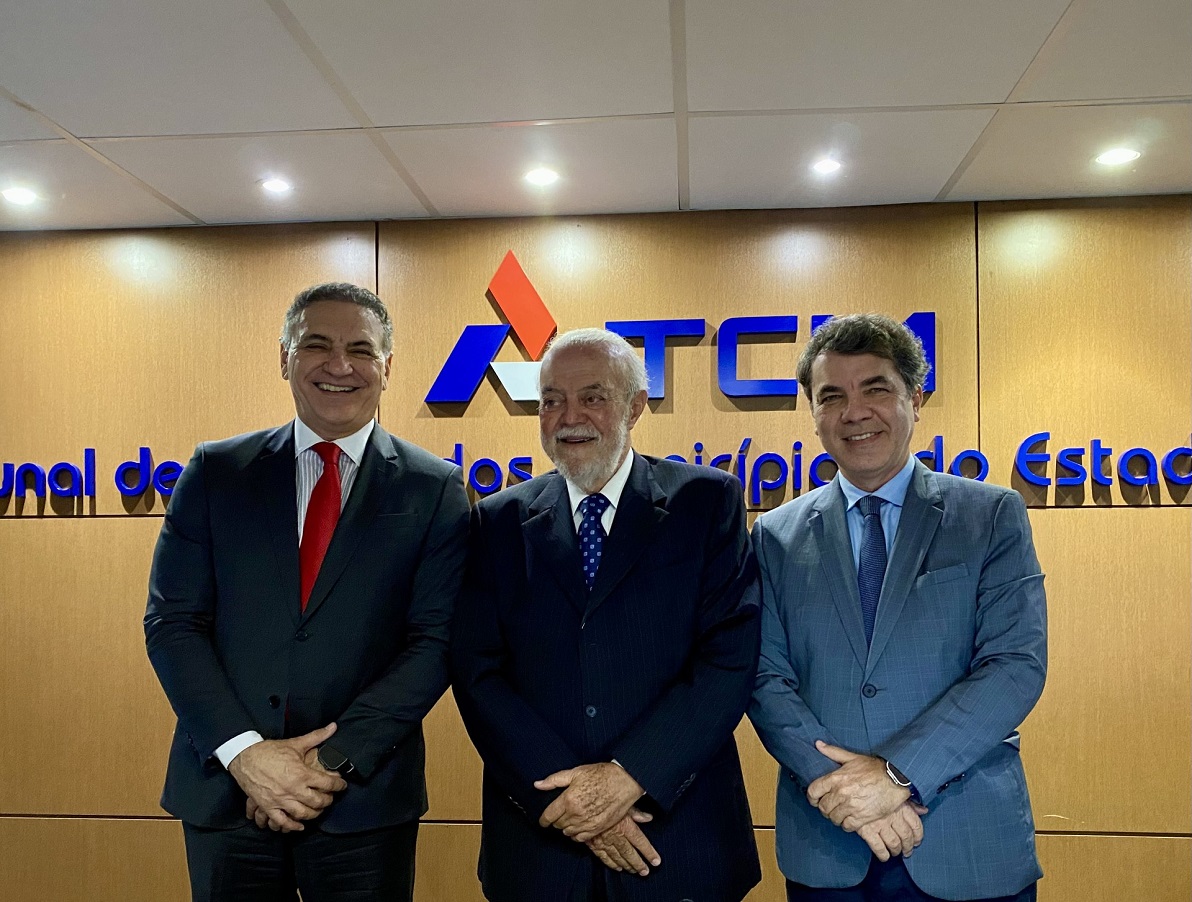 Conselheiro Pellegrino foi eleito por unanimidade na sessão plenária desta quinta-feira (10) Conselheiro Pellegrino foi eleito por unanimidade na sessão plenária desta quinta-feira (10)