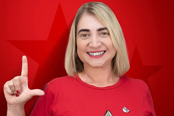 Nina Rosa foi eleita presidente do PT de Itabuna no domingo (6) Nina Rosa foi eleita presidente do PT de Itabuna no domingo (6)