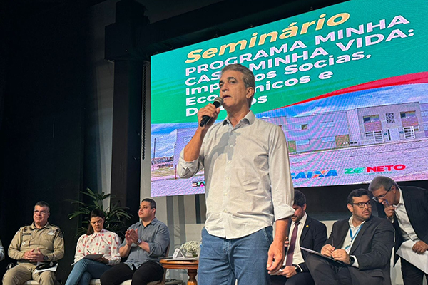 Deputado estadual Robinson Almeida (PT) participou de seminário sobre o programa Minha Casa, Minha Vida, em Feira de Santana