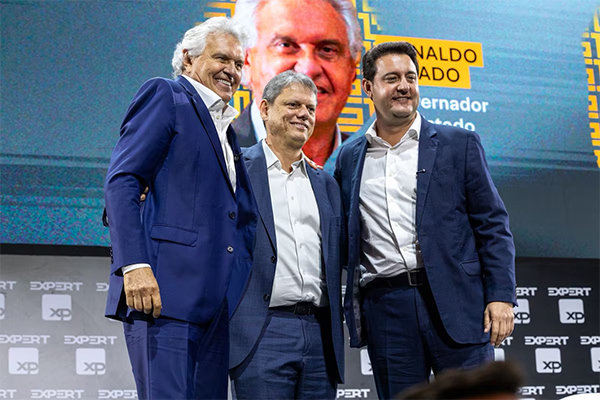 Governadores de São Paulo, Tarcísio de Freitas, de Goiás, Ronaldo Caiado, e do Paraná, Ratinho Junior, participaram de um painel da Expert XP Governadores de São Paulo, Tarcísio de Freitas, de Goiás, Ronaldo Caiado, e do Paraná, Ratinho Junior, participaram de um painel da Expert XP