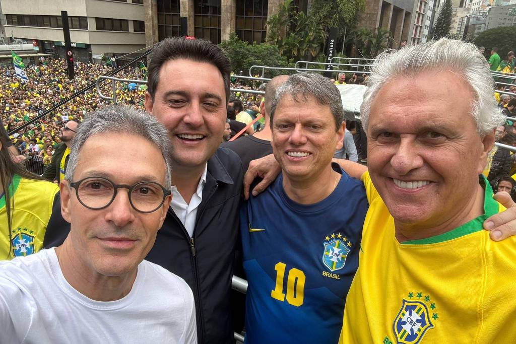 À esquerda, Romeu Zema (Novo), com os governadores do Paraná, Ratinho Jr. (PSD), Tarcísio de Freitas (Republicanos) e de Goiás, Ronaldo Caiado (União Brasil) À esquerda, Romeu Zema (Novo), com os governadores do Paraná, Ratinho Jr. (PSD), Tarcísio de Freitas (Republicanos) e de Goiás, Ronaldo Caiado (União Brasil)