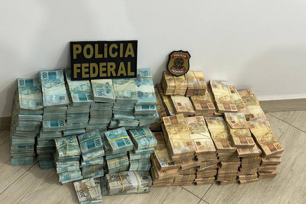 Polícia Federal apreendeu R$ 14 milhões em apartamento de homem apontado como operador de esquema na prefeitura de São Bernardo do Campo Polícia Federal apreendeu R$ 14 milhões em apartamento de homem apontado como operador de esquema na prefeitura de São Bernardo do Campo