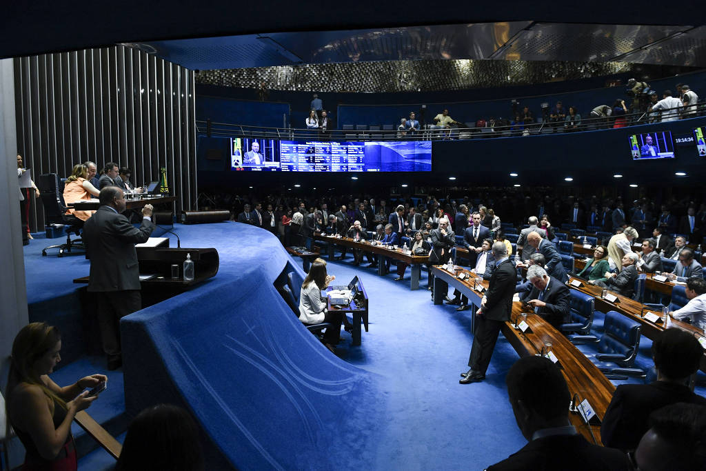 Plenário do Senado Federal durante sessão deliberativa ordinária Plenário do Senado Federal durante sessão deliberativa ordinária