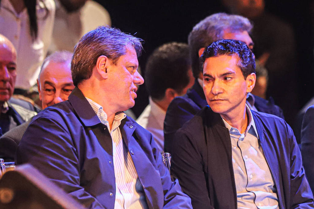 O governador Tarcísio de Freitas (Republicanos) ao lado do presidente do partido, Marcos Pereira O governador Tarcísio de Freitas (Republicanos) ao lado do presidente do partido, Marcos Pereira