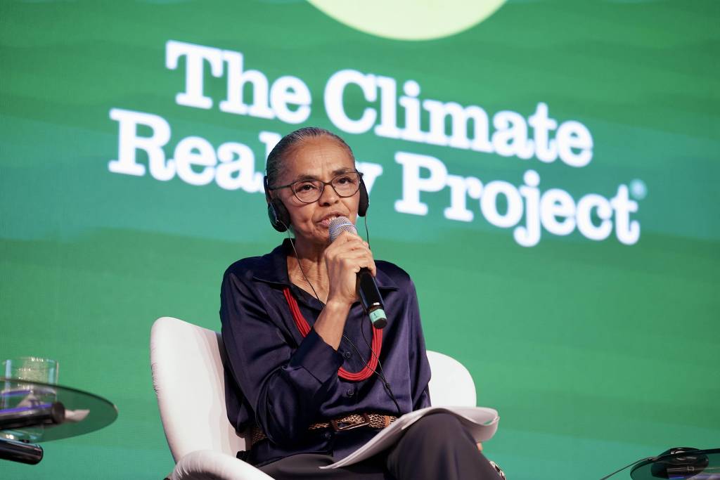 A ministra Marina Silva durante debate com o ex-vice-presidente americano Al Gore, no Rio de Janeiro A ministra Marina Silva durante debate com o ex-vice-presidente americano Al Gore, no Rio de Janeiro