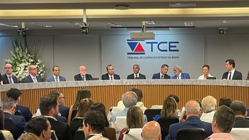 O evento contou com a presença de diversas autoridades O evento contou com a presença de diversas autoridades