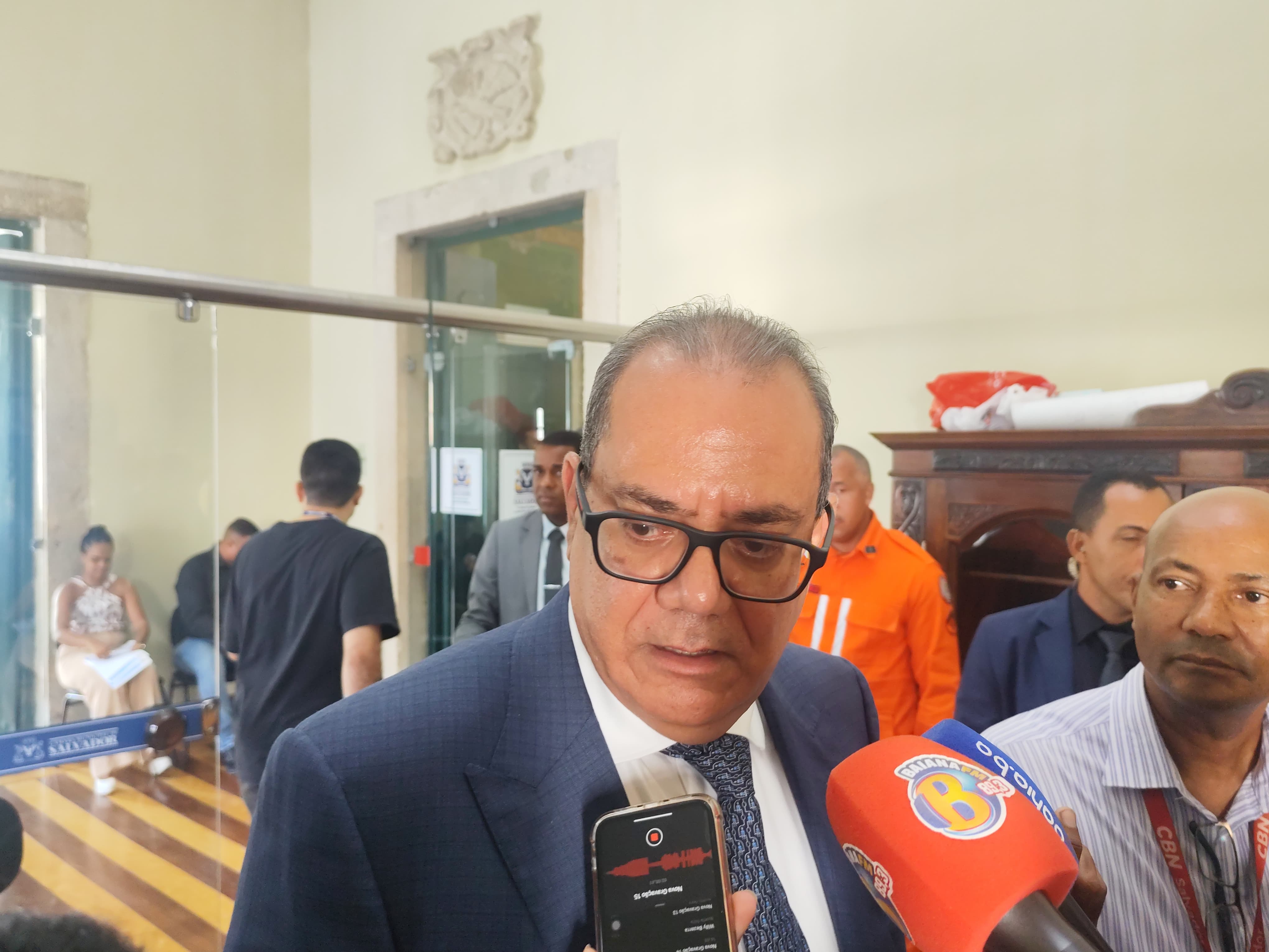 Carlos Muniz Carlos Muniz