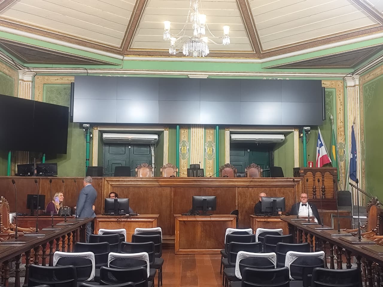 Sessão seria realizada nesta quarta-feira (13) Sessão seria realizada nesta quarta-feira (13)