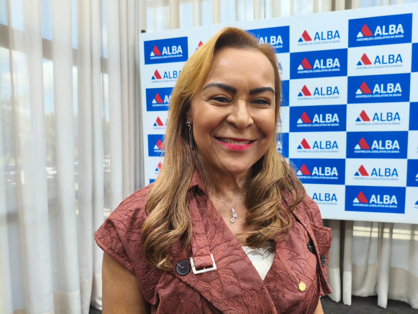 Presidente da União Nacional dos Legisladores e Legislativos Estaduais (Unale), deputada Tia Ju (Republicanos-RJ) Presidente da União Nacional dos Legisladores e Legislativos Estaduais (Unale), deputada Tia Ju (Republicanos-RJ)