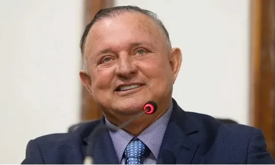 Deputado Adolfo Menezes (PSD) Deputado Adolfo Menezes (PSD)