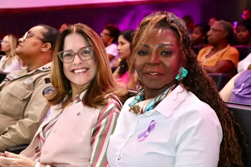 Rogéria Santos e Ireuda Silva