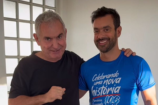 O senador Angelo Coronel (PSD) com o deputado estadual Tiago Correia (PSDB) O senador Angelo Coronel (PSD) com o deputado estadual Tiago Correia (PSDB)