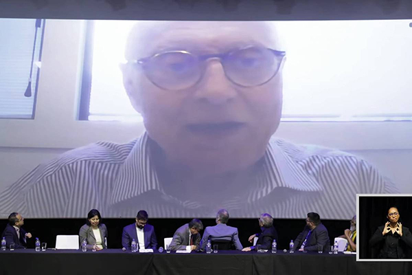 O deputado estadual Eduardo Suplicy (PT-SP) participa do hospital, remotamente, do 24º Congresso da Rede Mundial da Renda Básica O deputado estadual Eduardo Suplicy (PT-SP) participa do hospital, remotamente, do 24º Congresso da Rede Mundial da Renda Básica