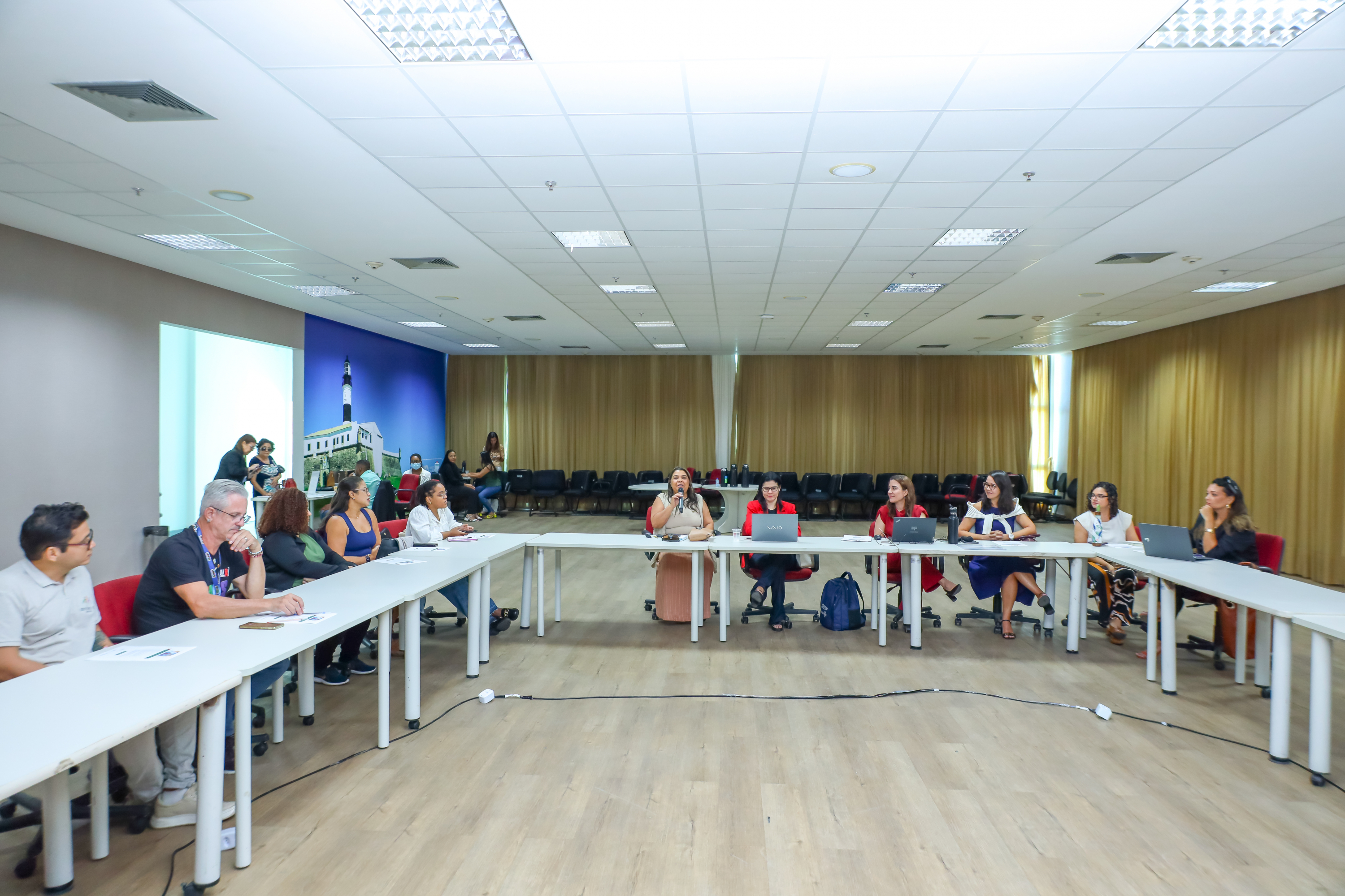 Foram mais de 8 mil casos de hospitalização por Srag neste ano, com 323 óbitos, sendo 20,7% deles em decorrência de influenza e 14,6% por Covid-19 este ano Foram mais de 8 mil casos de hospitalização por Srag neste ano, com 323 óbitos, sendo 20,7% deles em decorrência de influenza e 14,6% por Covid-19 este ano