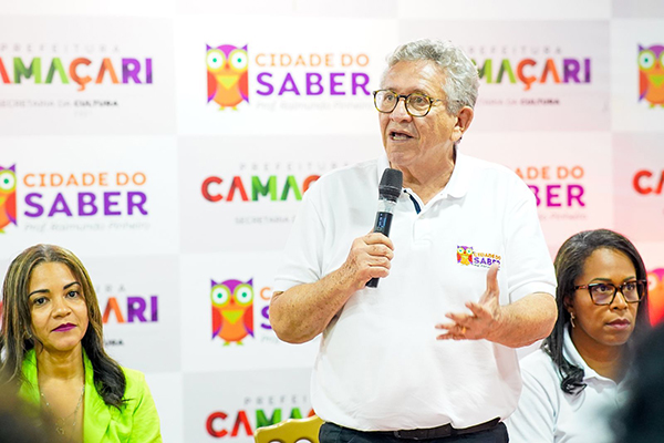 O prefeito de Camaçari, Luiz Caetano (PT), em coletiva de imprensa nesta quinta-feira (14) O prefeito de Camaçari, Luiz Caetano (PT), em coletiva de imprensa nesta quinta-feira (14)