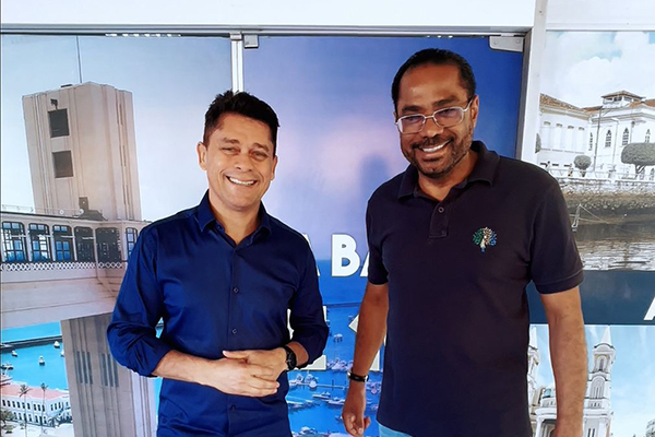 O presidente municipal do Republicanos, Luiz Carlos, e o presidente estadual da legenda, deputado Márcio Marinho O presidente municipal do Republicanos, Luiz Carlos, e o presidente estadual da legenda, deputado Márcio Marinho