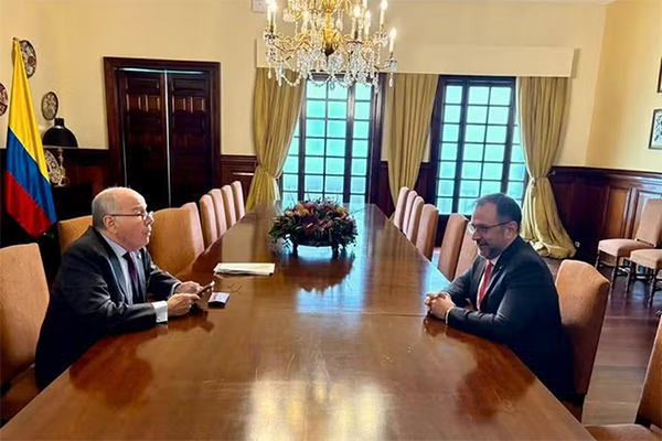 O chanceler brasileiro, Mauro Vieira, e o ministro das Relações Exteriores da Venezuela, Yván Gil O chanceler brasileiro, Mauro Vieira, e o ministro das Relações Exteriores da Venezuela, Yván Gil