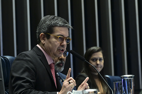 O líder do governo no Congresso Nacional, senador Randolfe Rodrigues (PT-AP) O líder do governo no Congresso Nacional, senador Randolfe Rodrigues (PT-AP)