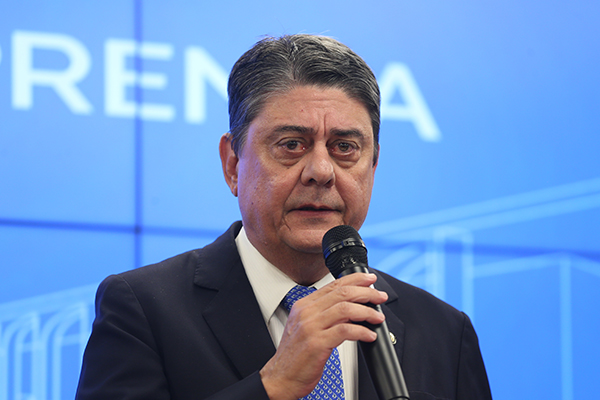 Ex-deputado federal pelo PT do RJ e secretário Nacional do Consumidor, Wadih Damous foi indicado a presidente da ANS Ex-deputado federal pelo PT do RJ e secretário Nacional do Consumidor, Wadih Damous foi indicado a presidente da ANS