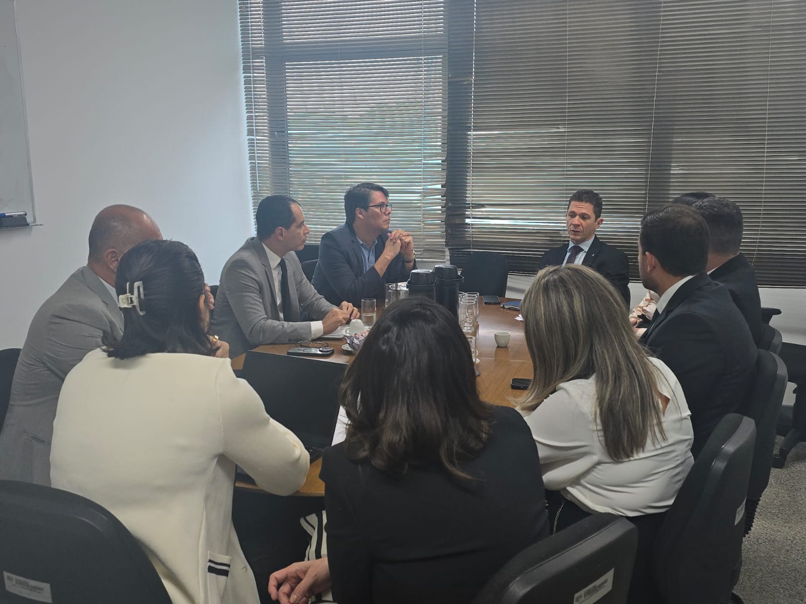 Foram debatidas ações para agilizar o andamento dos inquéritos, padronizar procedimentos investigativos e ampliar o uso de tecnologias na elucidação de crimes. Foram debatidas ações para agilizar o andamento dos inquéritos, padronizar procedimentos investigativos e ampliar o uso de tecnologias na elucidação de crimes.