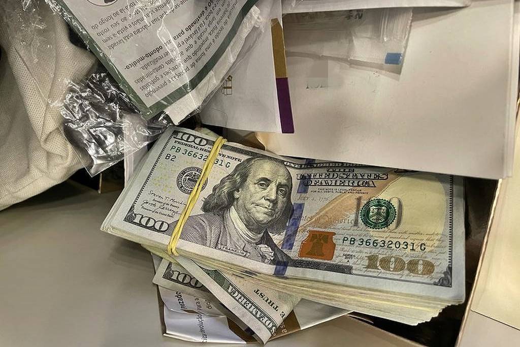 Empresários do ramo de equipamentos médicos viram réus por lavagem de dinheiro Empresários do ramo de equipamentos médicos viram réus por lavagem de dinheiro