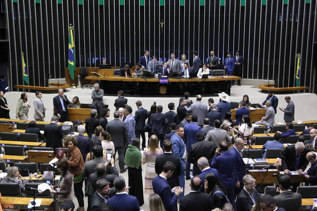 Plenário da Câmara dos Deputados, onde PEC da Blindagem volta a ganhar força