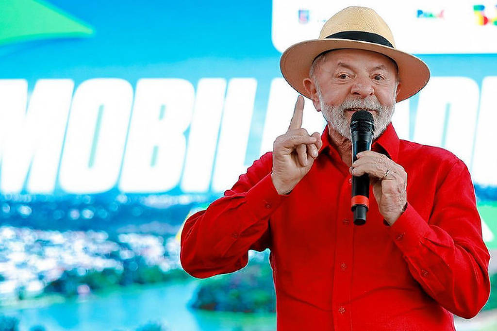 Presidente Lula durante visita a Contagem (MG) Presidente Lula durante visita a Contagem (MG)