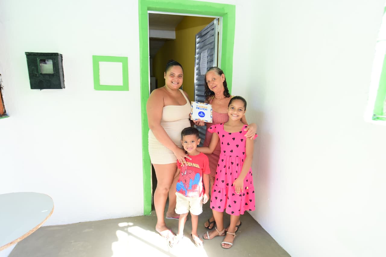 localidade. Neste ano, o programa completa uma década de atividade, tendo beneficiado mais de 60 mil famílias em toda a cidade