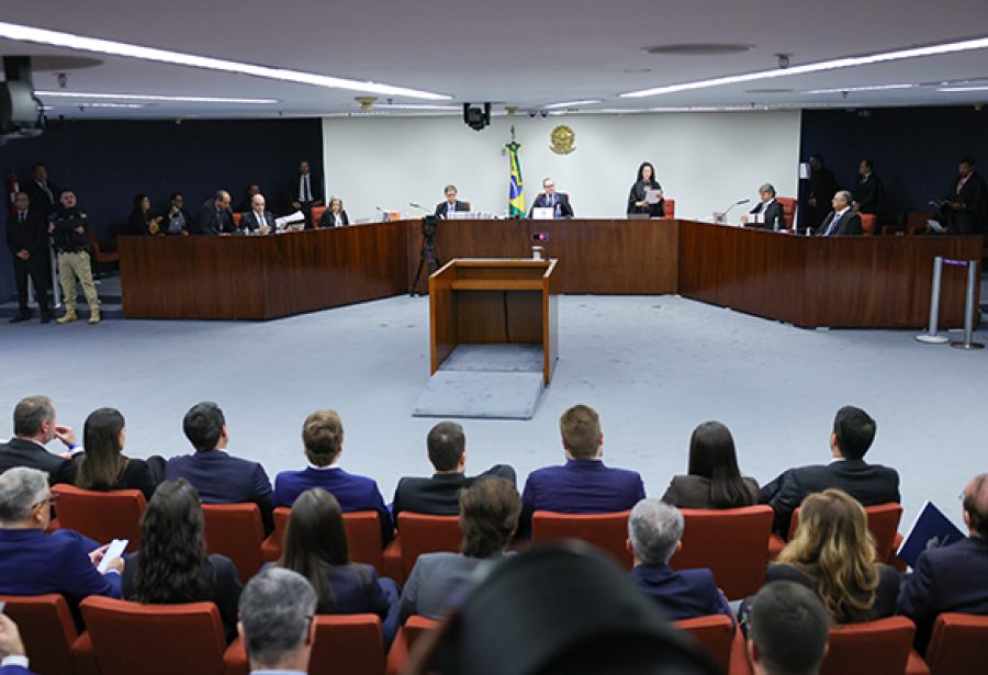 https://politicalivre.com.br/wp-content/uploads/2025/09/5-turma-do-stf_fabio-rodrigues-pozzebom_agencia-brasil-900x615.jpg