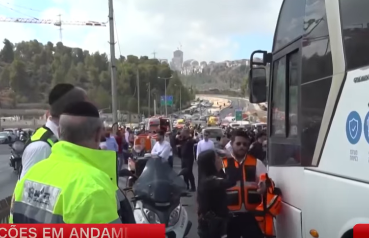 Há ainda 11 feridos, dos quais seis em estado grave Há ainda 11 feridos, dos quais seis em estado grave