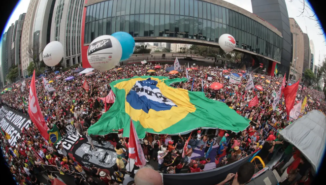Cerca de 42,4 mil pessoas se reuniram neste domingo Cerca de 42,4 mil pessoas se reuniram neste domingo