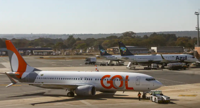 A Gol Linhas Aéreas anunciou, por meio da Abras Group, sua holdin controladora, o fim do acordo de compartilhamento de voos com a Azul Linhas Aéreas A Gol Linhas Aéreas anunciou, por meio da Abras Group, sua holdin controladora, o fim do acordo de compartilhamento de voos com a Azul Linhas Aéreas