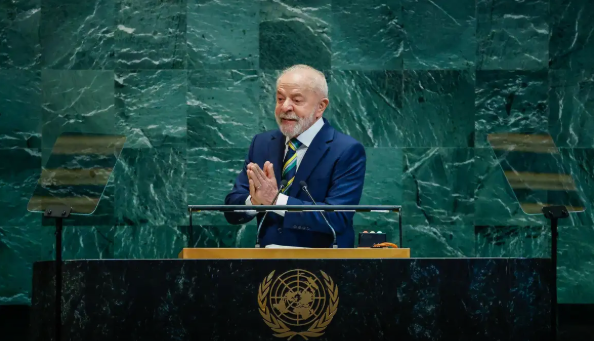 O presidente Lula O presidente Lula