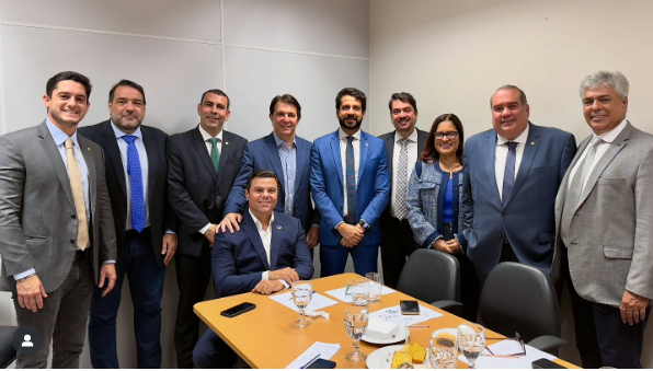 O posicionamento foi reiterado numa publicação nas redes sociais onde Maia fez um registro do encontro com os estaduais O posicionamento foi reiterado numa publicação nas redes sociais onde Maia fez um registro do encontro com os estaduais