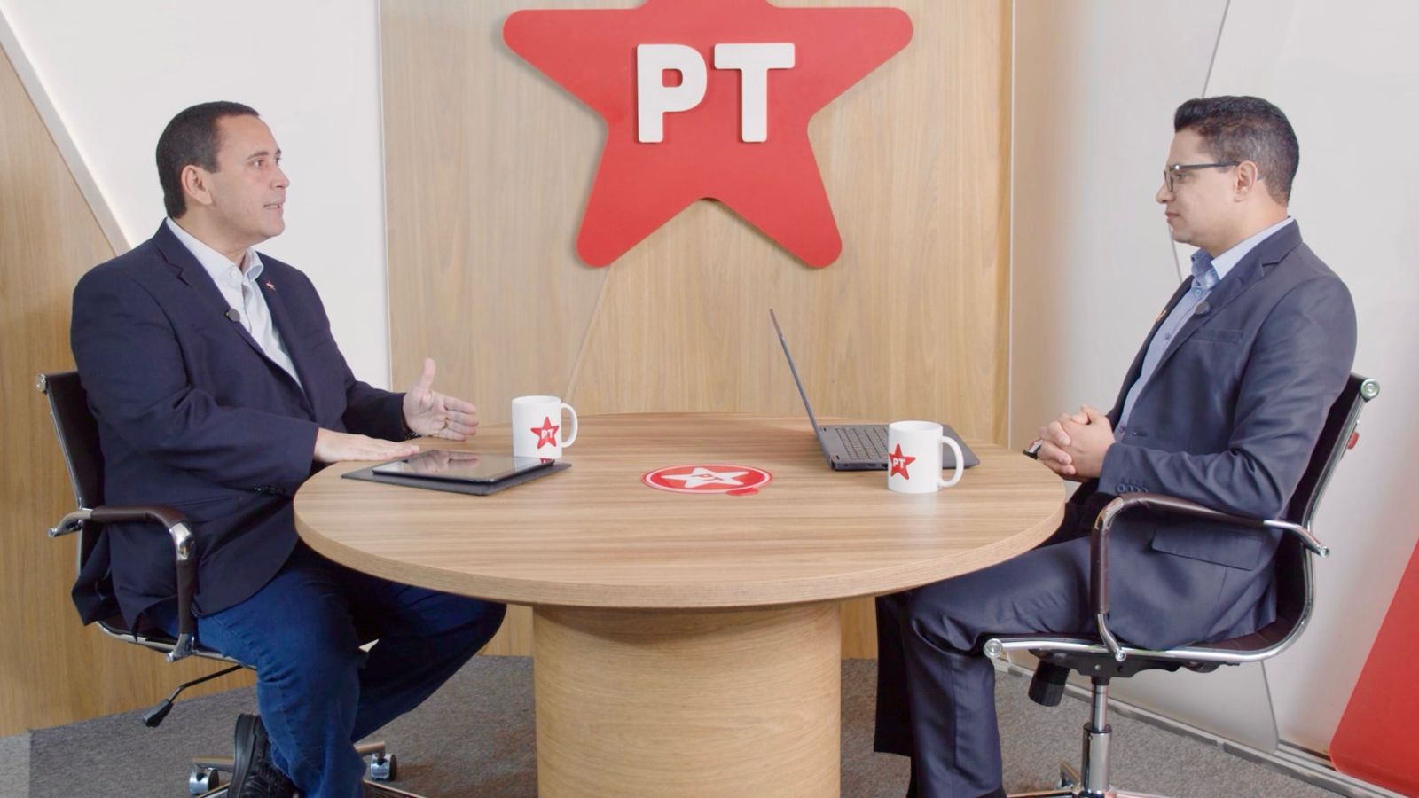 O novo secretário nacional de Comunicação do PT, Éden Valadares O novo secretário nacional de Comunicação do PT, Éden Valadares