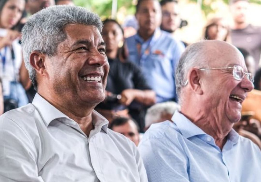 O governador Jerônimo Rodrigues e José Ronaldo, prefeito de Feria de Santana,