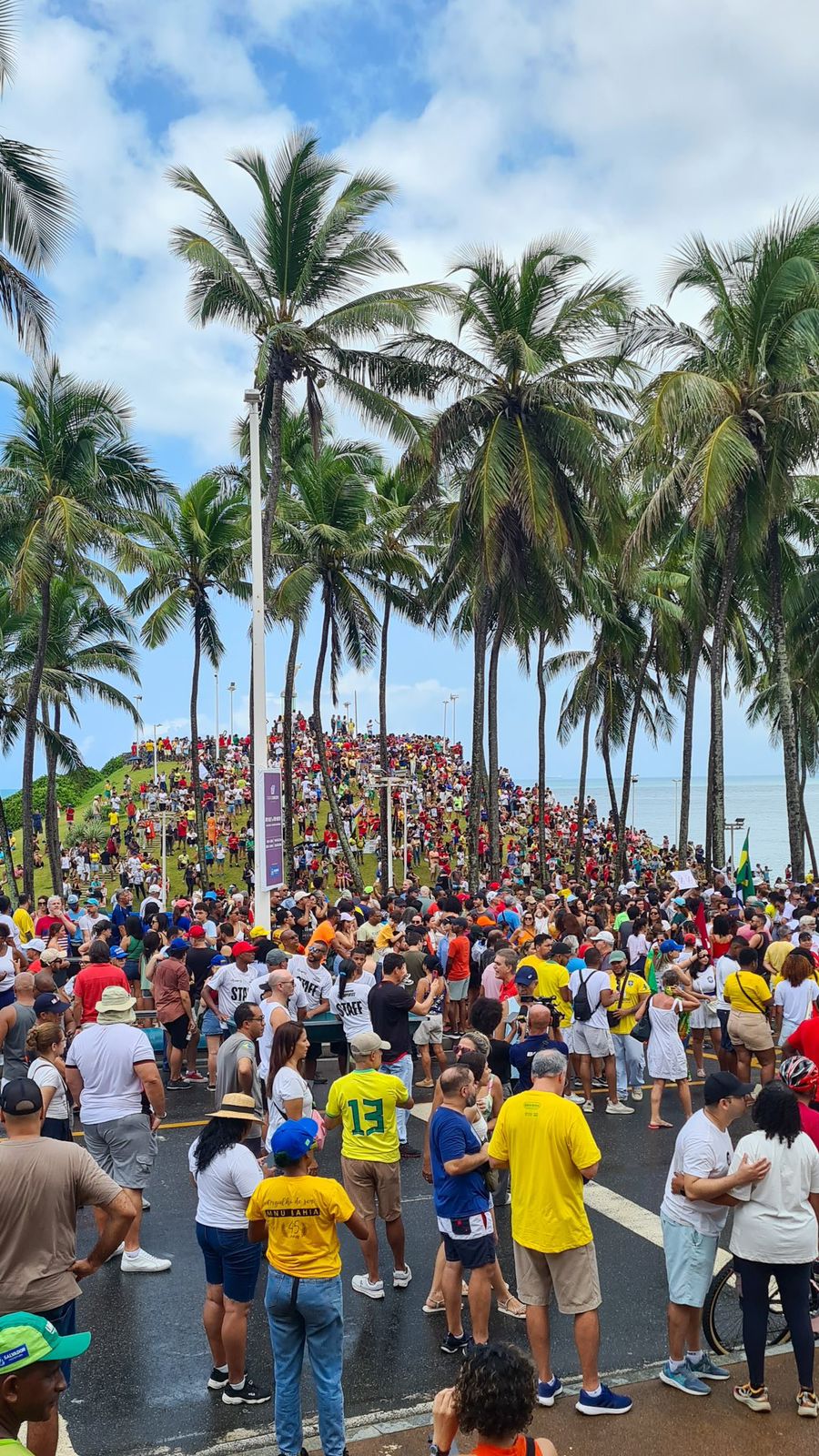 O ato faz parte de uma série de manifestações coordenadas em todo o país
