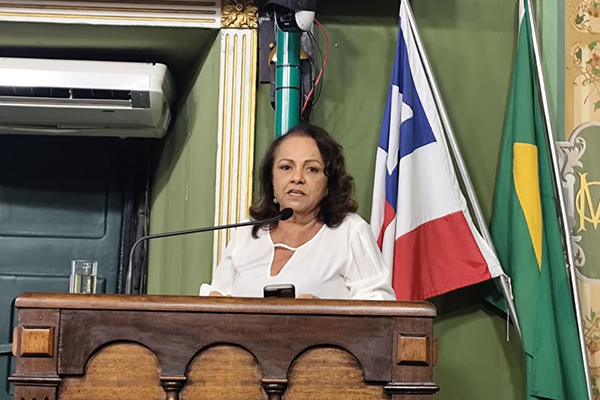 A vereadora Aladilce Souza (PCdoB) A vereadora Aladilce Souza (PCdoB)