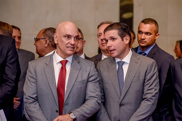 O ministro do Supremo Tribunal Federal, Alexandre de Moraes, e o presidente da Câmara dos Deputados, Hugo Motta 