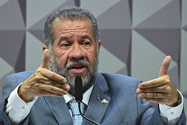 O ex-ministro da Previdência Carlos Lupi