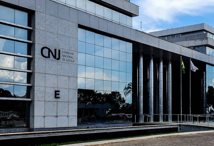 https://politicalivre.com.br/wp-content/uploads/2025/09/conselho-nacional-de-justica_rafa-neddermeyer_agencia-brasil-900x615.jpg